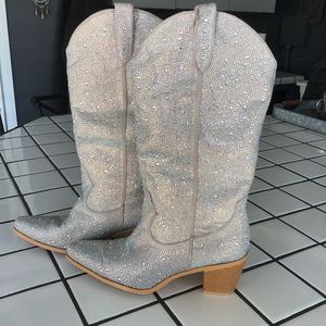 Rhinestone cowboy boots - silver - size 10